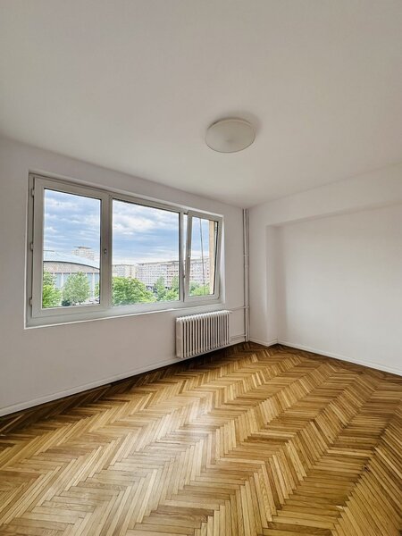 Sala Palatului, Hilton.